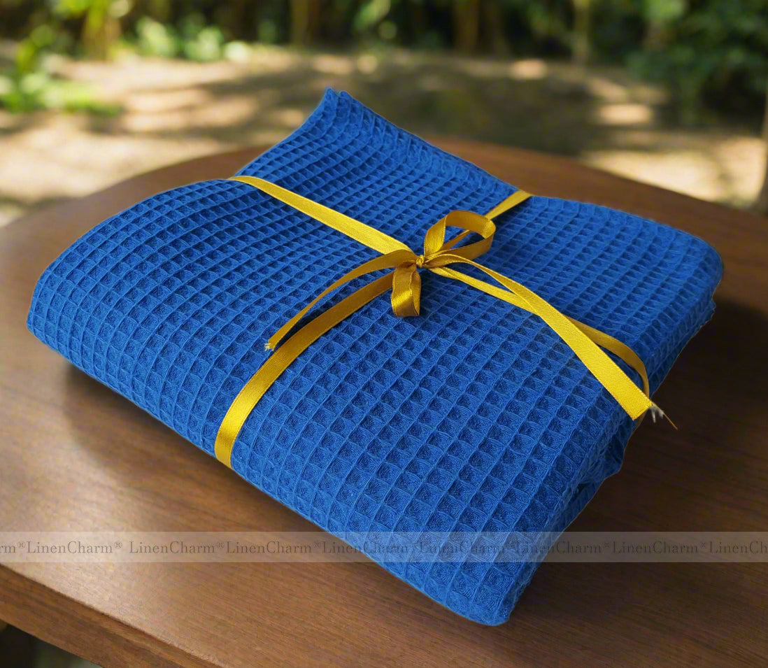 Strandtuch 70×200 cm aus 100 % Baumwolle in Blau – weiches Saunatuch, Duschtuch & Pooltuch